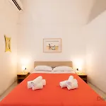 Villari Guest House
